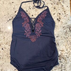 *GENTLY WORN* A Pea in the Pod Size S Embroidered Lace-Front Maternity Swimsuit